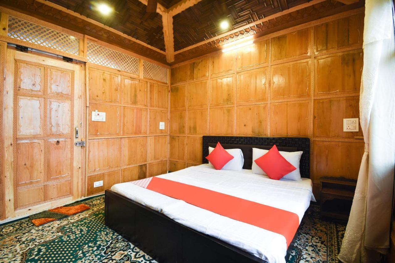 Oyo 66637 Merlin Group Of Houseboats Hotel Srinagar  Exterior photo